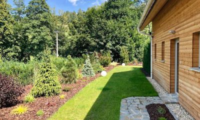 VÝSTAVBA RD V HUSLENKÁCH