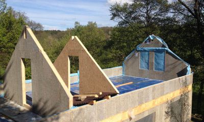 VÝSTAVBA CHATY V LUČINE