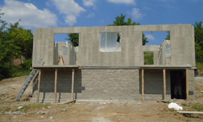 VÝSTAVBA RD V POZLOVICIACH