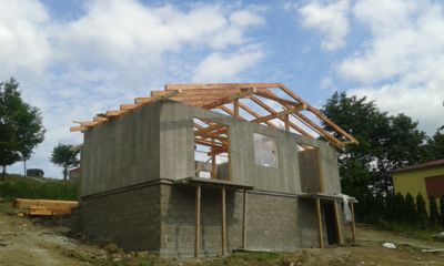 VÝSTAVBA RD V POZLOVICIACH